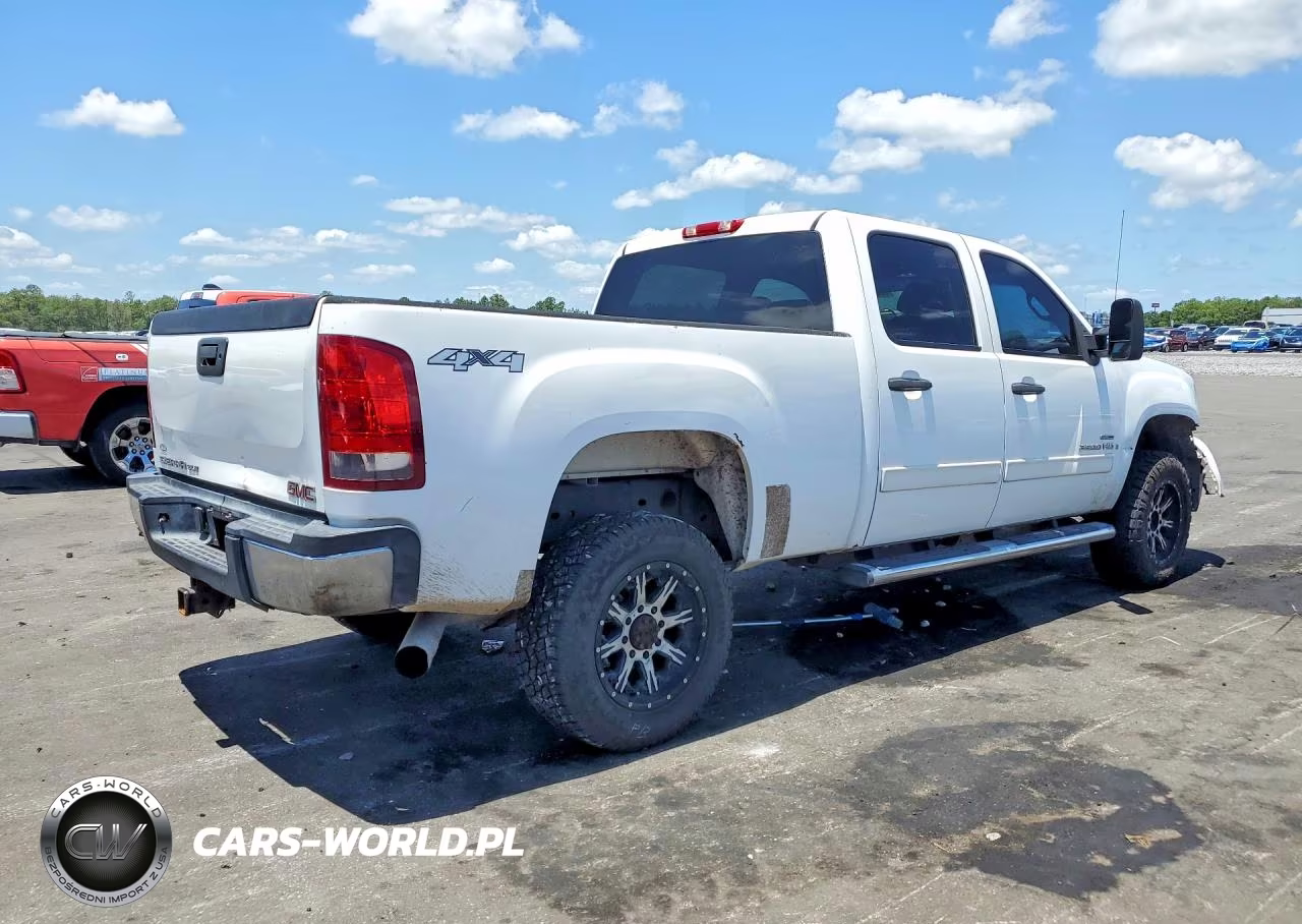 2007 GMC Sierra K2500 Heavy Duty VIN:1GTHK23677F561781 - 3