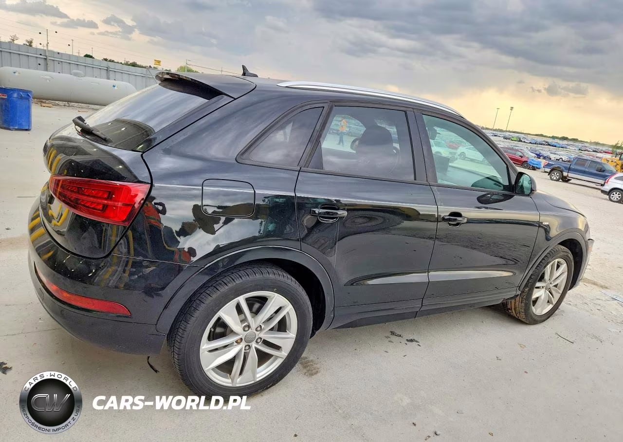 2018 Audi Q3 Premium VIN:WA1BCCFS0JR024042 - 3