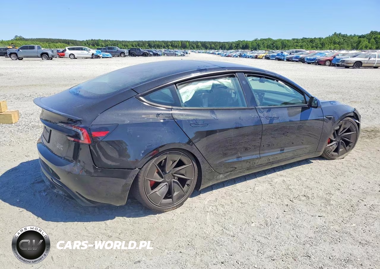 2025 Tesla Model 3 VIN:5YJ3E1ET4SF036138 - 3