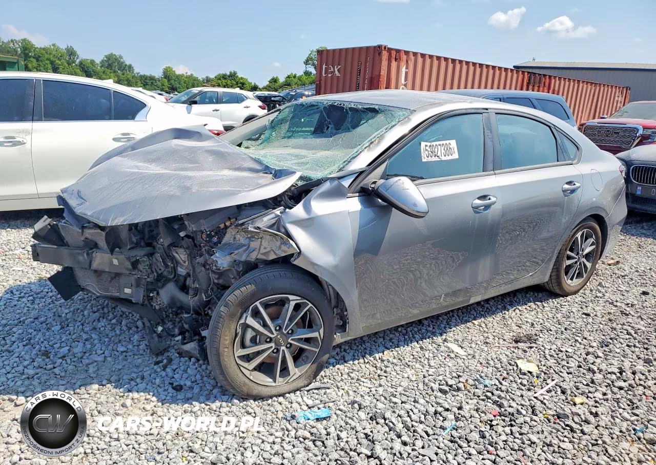 2024 Kia Forte Lxs – zdjęcie 1 z 12