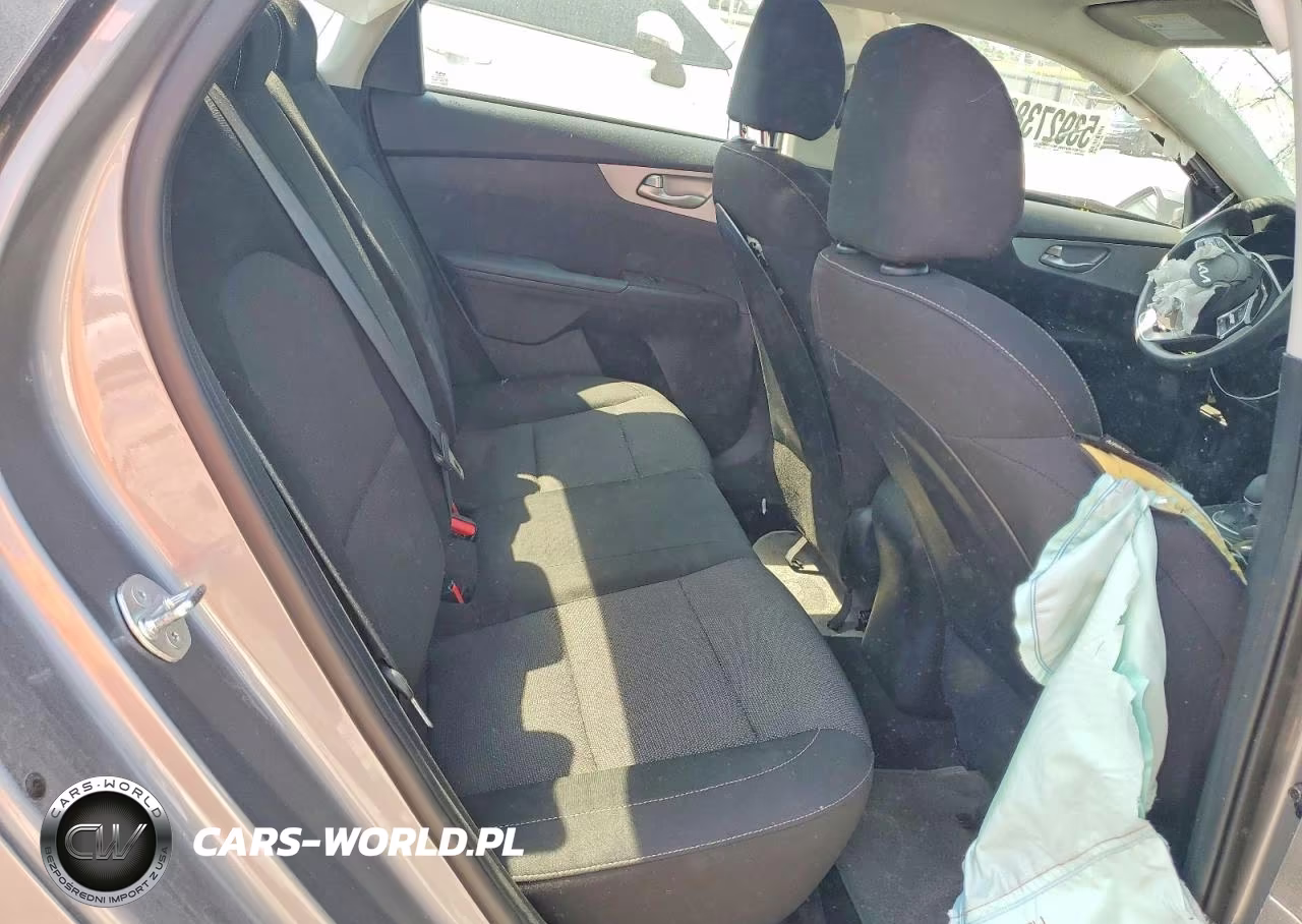 2024 Kia Forte Lxs VIN:3KPF24ADXRE752516 - 10