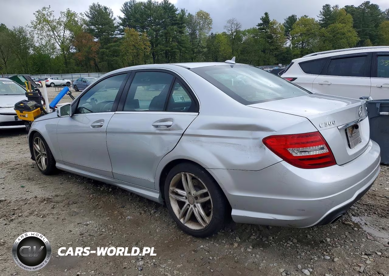2012 Mercedes-Benz C 300 4Matic VIN:WDDGF8BB8CR210944 - 2