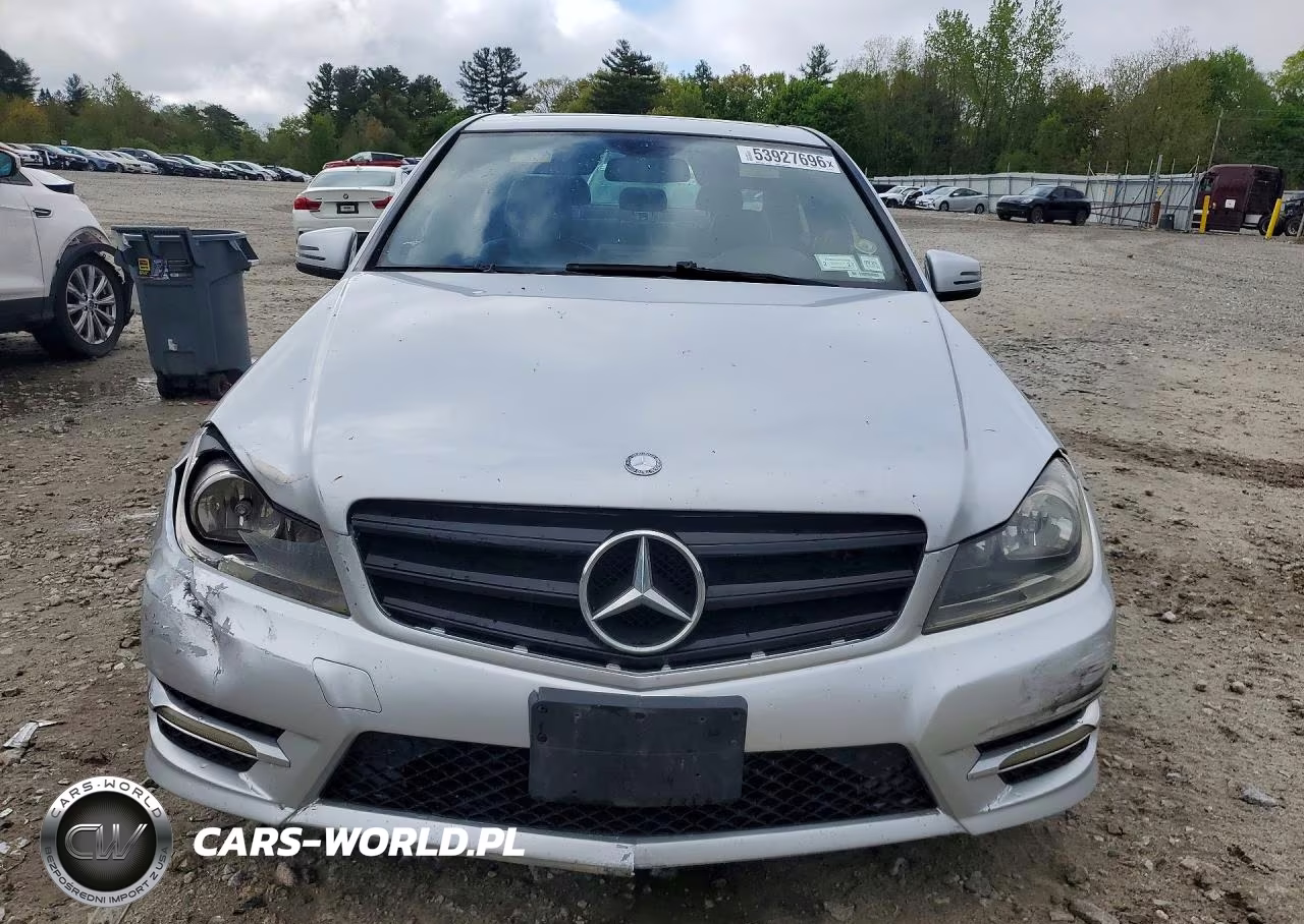 2012 Mercedes-Benz C 300 4Matic VIN:WDDGF8BB8CR210944 - 5