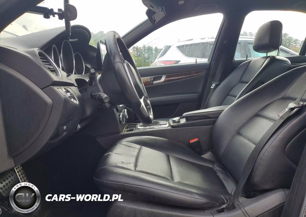 2012 Mercedes-Benz C 300 4Matic VIN:WDDGF8BB8CR210944 - 7