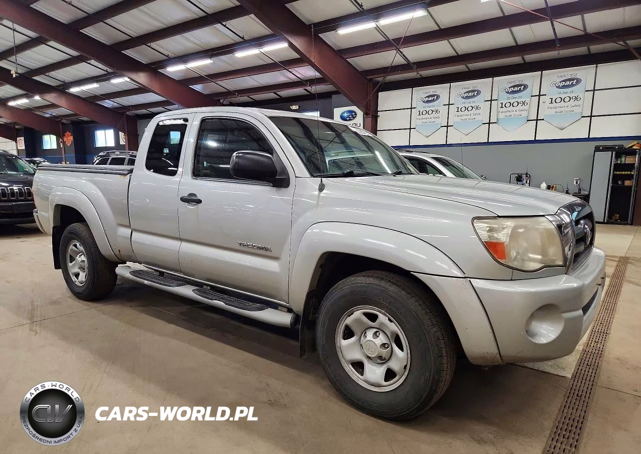 2005 Toyota Tacoma Access Cab VIN:5TEUU42N85Z137975 - 4