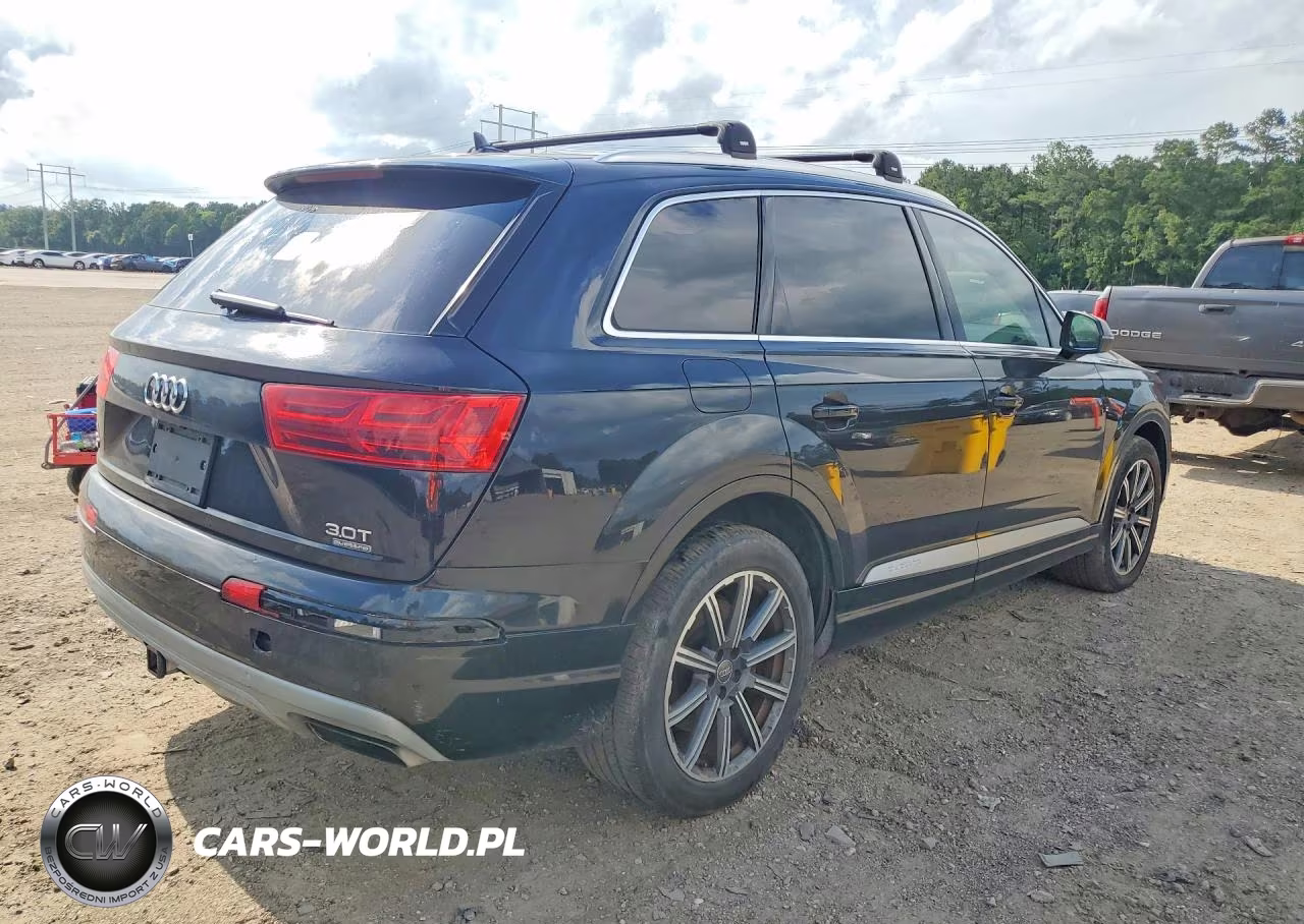 2017 Audi Q7 Premium Plus VIN:WA1LAAF75HD012275 - 3
