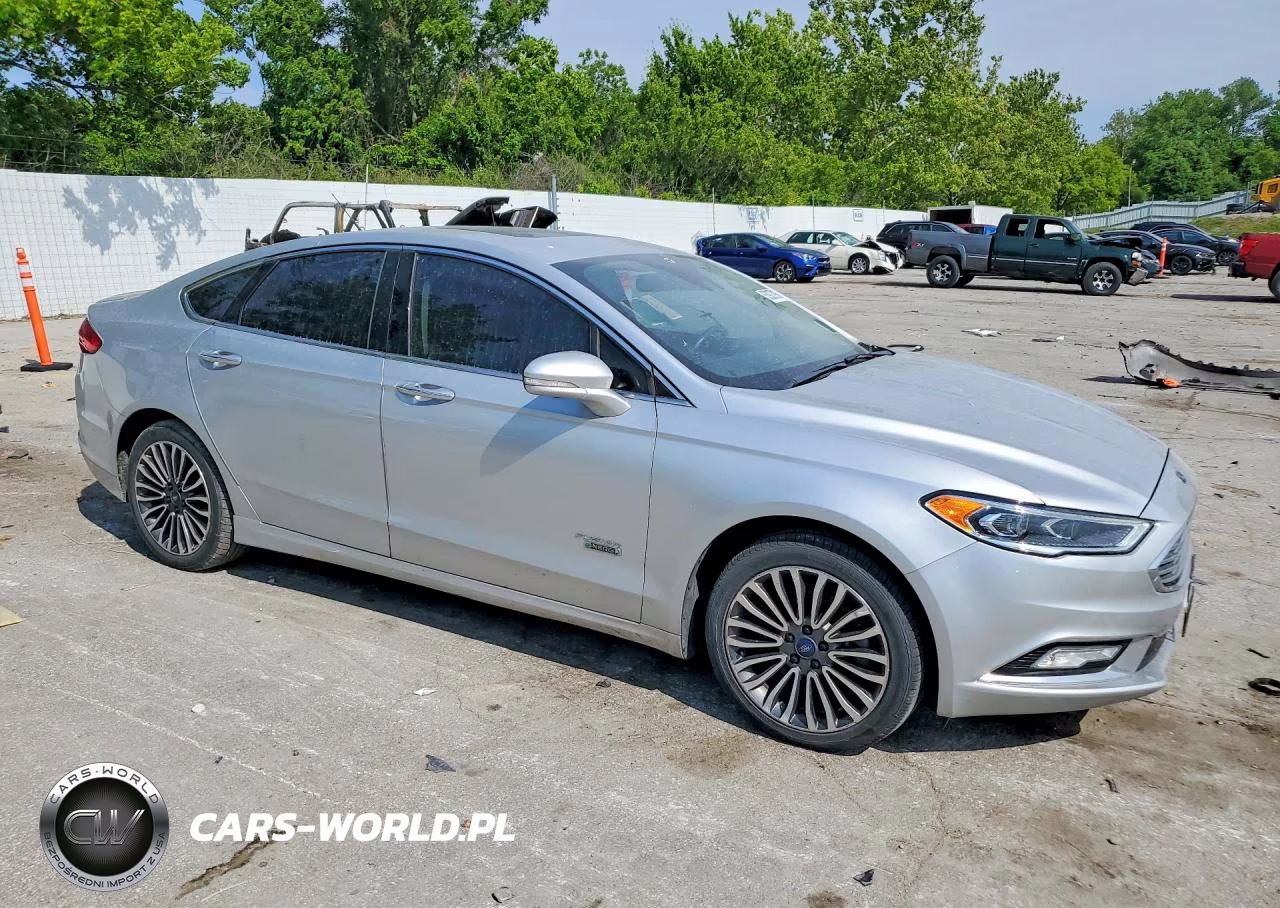 2017 Ford Fusion Titanium Phev VIN:3FA6P0SU3HR379809 - 4