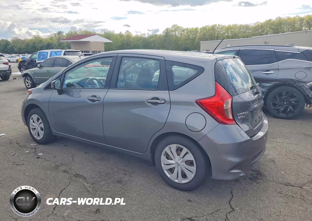 2018 Nissan Versa Note VIN:3N1CE2CP8JL353337 - 2