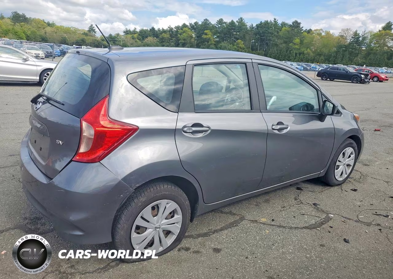 2018 Nissan Versa Note VIN:3N1CE2CP8JL353337 - 3