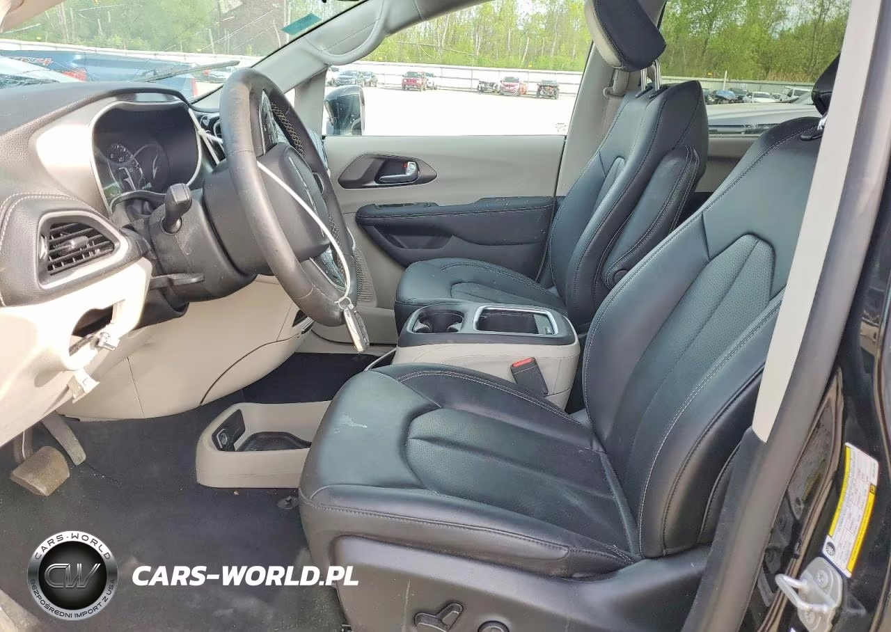 2024 Chrysler Pacifica Touring L VIN:2C4RC1BG7RR167179 - 7
