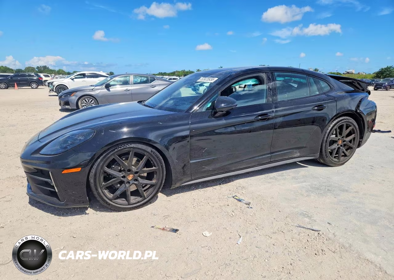 2026 Porsche Panamera Base