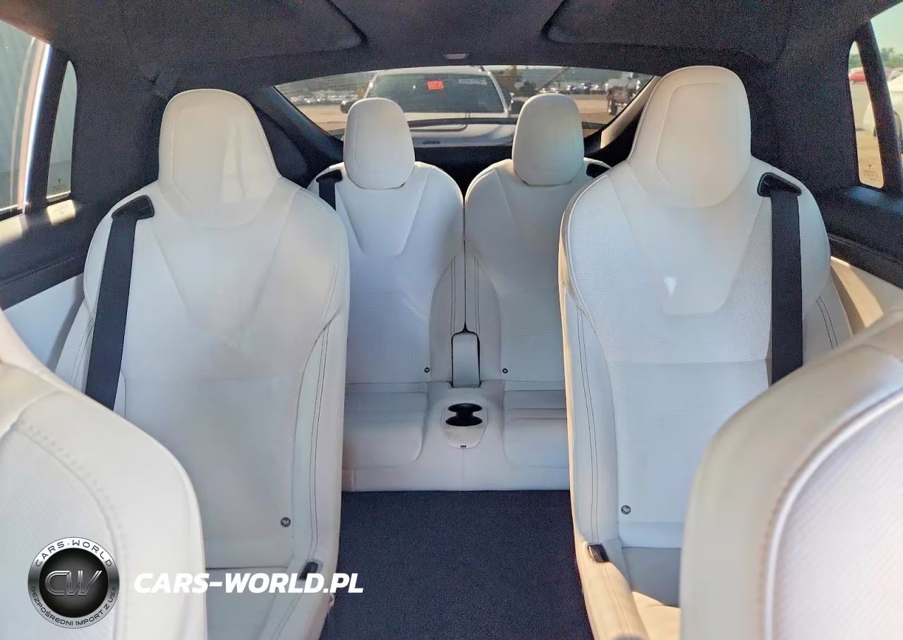 2018 Tesla Model X VIN:5YJXCBE46JF140893 - 10