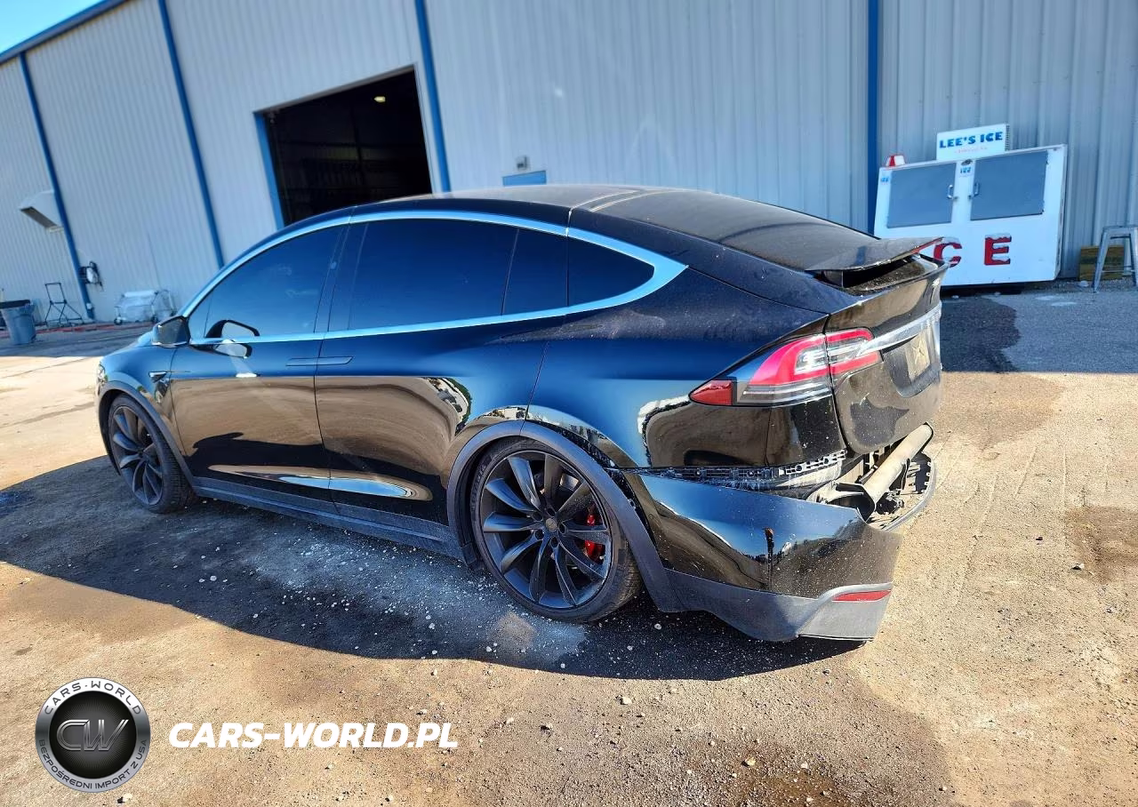 2018 Tesla Model X VIN:5YJXCBE46JF140893 - 2