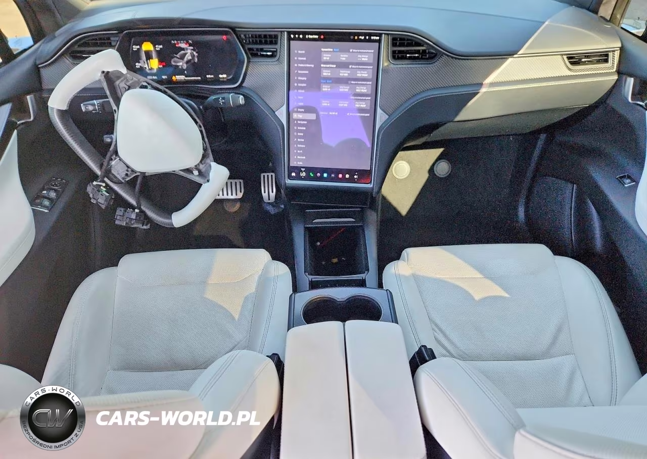 2018 Tesla Model X VIN:5YJXCBE46JF140893 - 8
