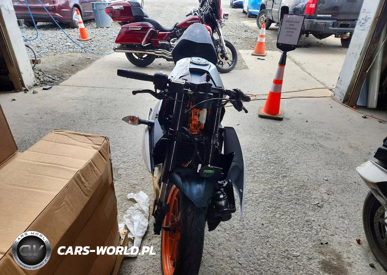 2015 Ktm 390 Duke VIN:MD2JYJ401FC223033 - 2