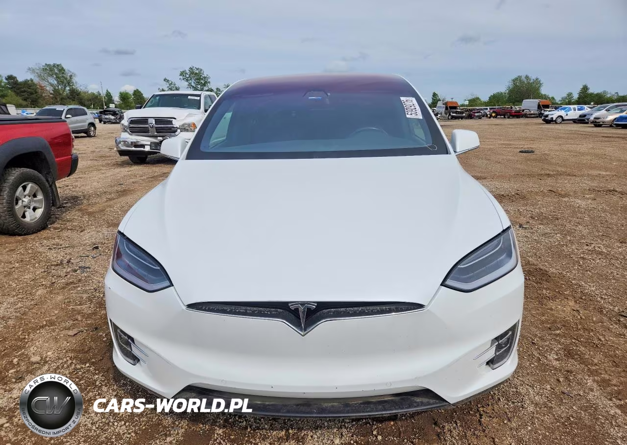 2018 Tesla Model X VIN:5YJXCBE28JF112379 - 5