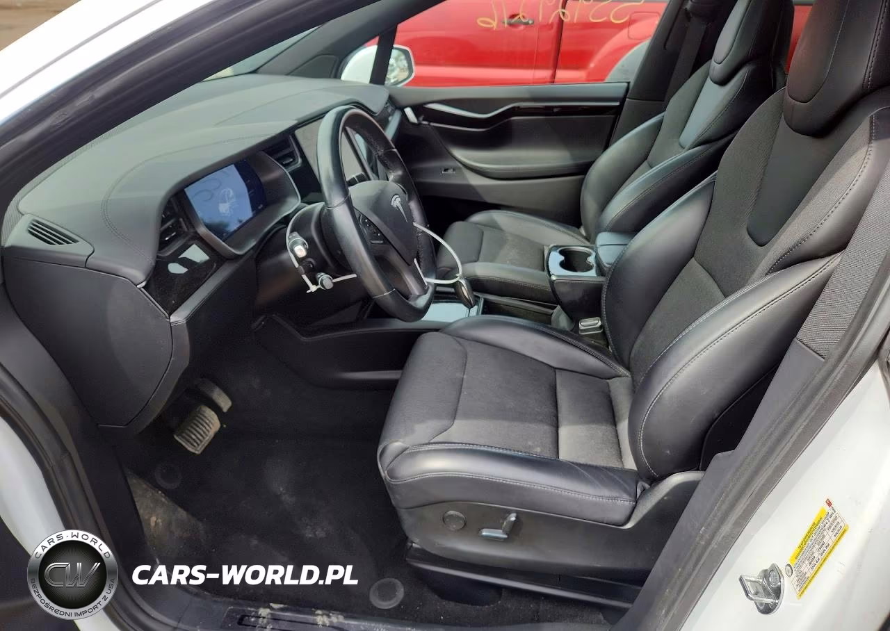 2018 Tesla Model X VIN:5YJXCBE28JF112379 - 7