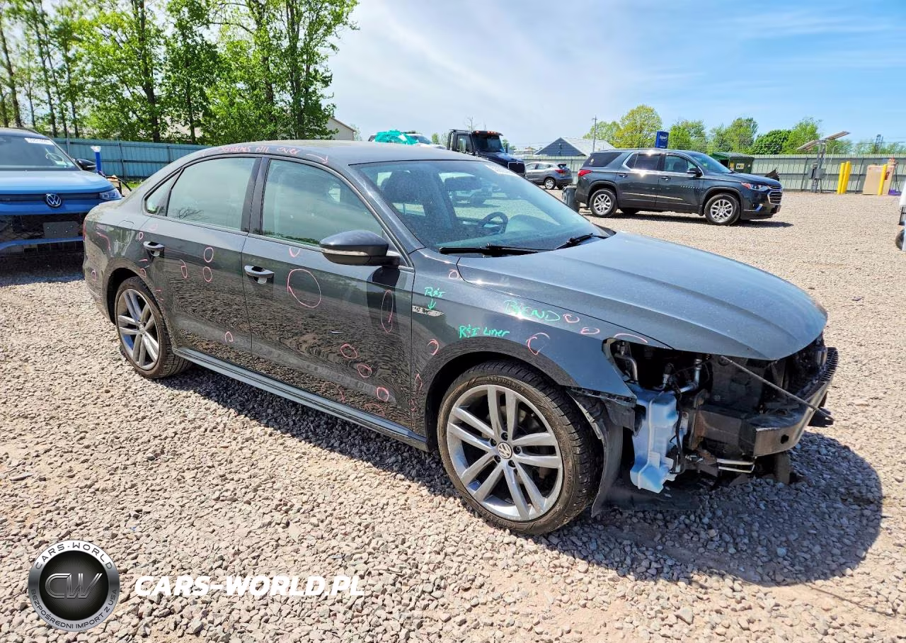 2018 Volkswagen Passat S VIN:1VWAA7A30JC000516 - 4