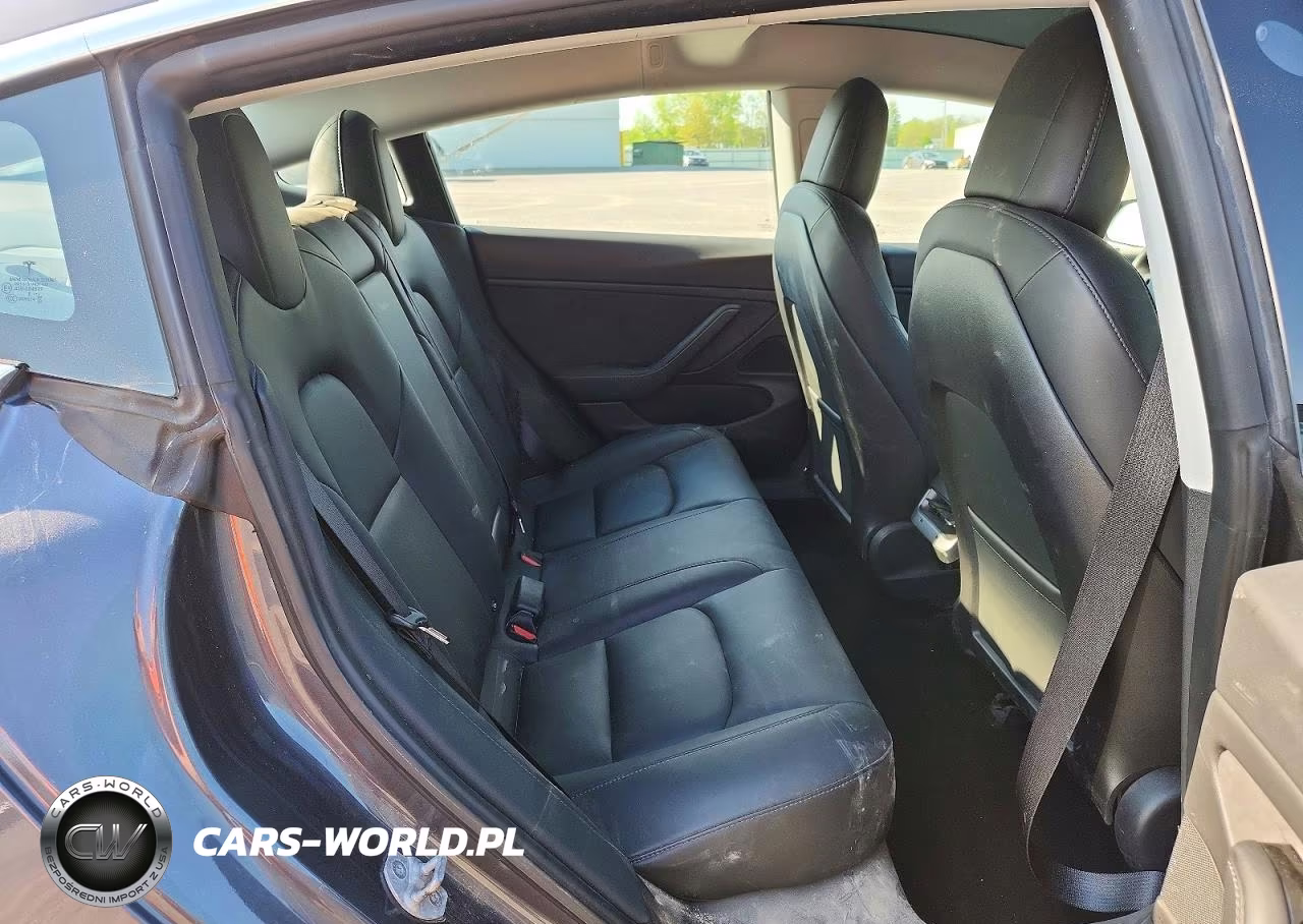 2018 Tesla Model 3 VIN:5YJ3E1EB0JF128482 - 10