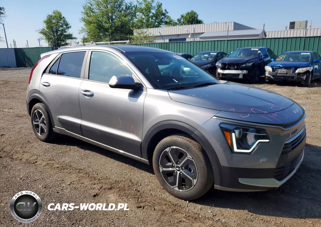 2026 Kia Niro Lx VIN:KNDCP3LE6T5332470 - 4