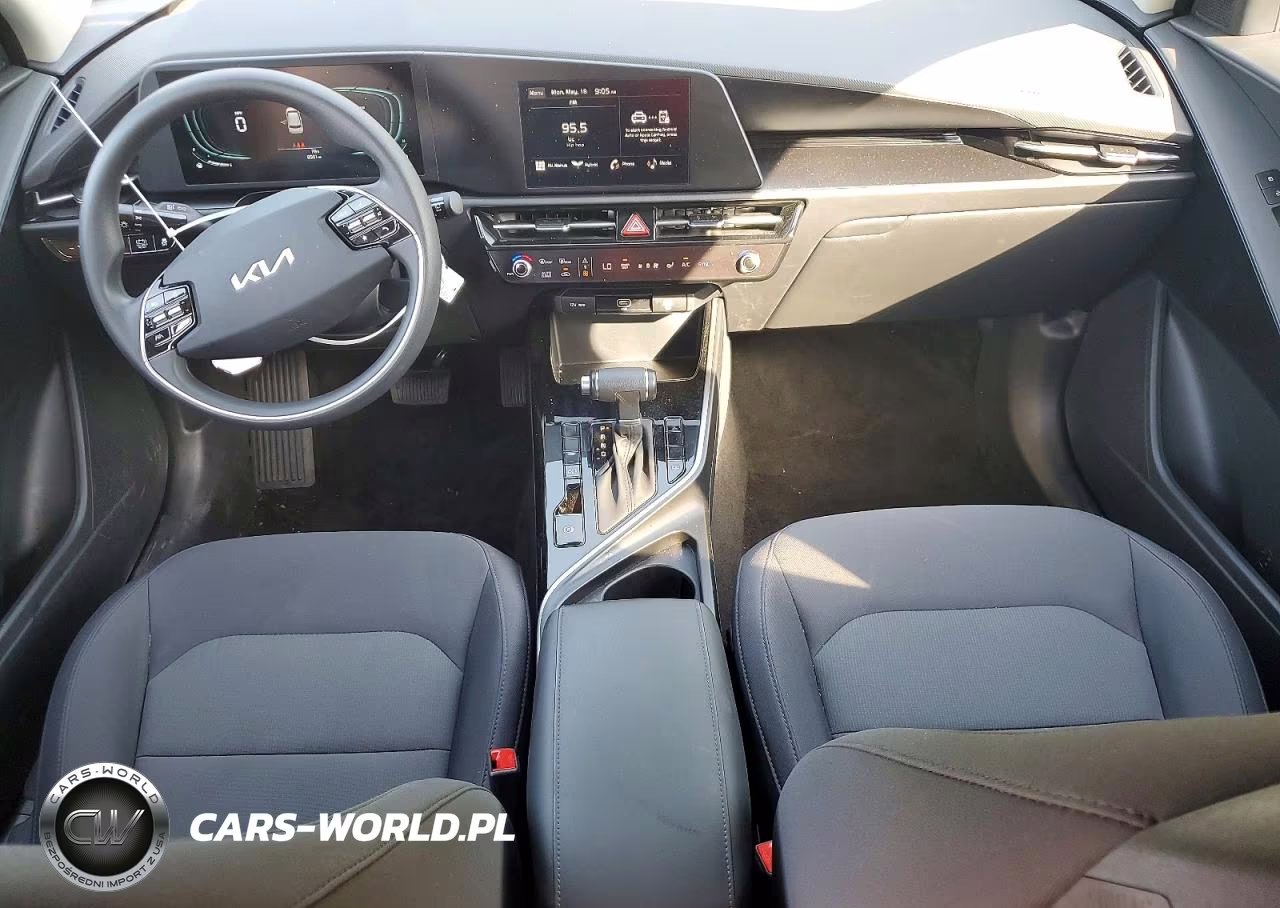 2026 Kia Niro Lx VIN:KNDCP3LE6T5332470 - 8