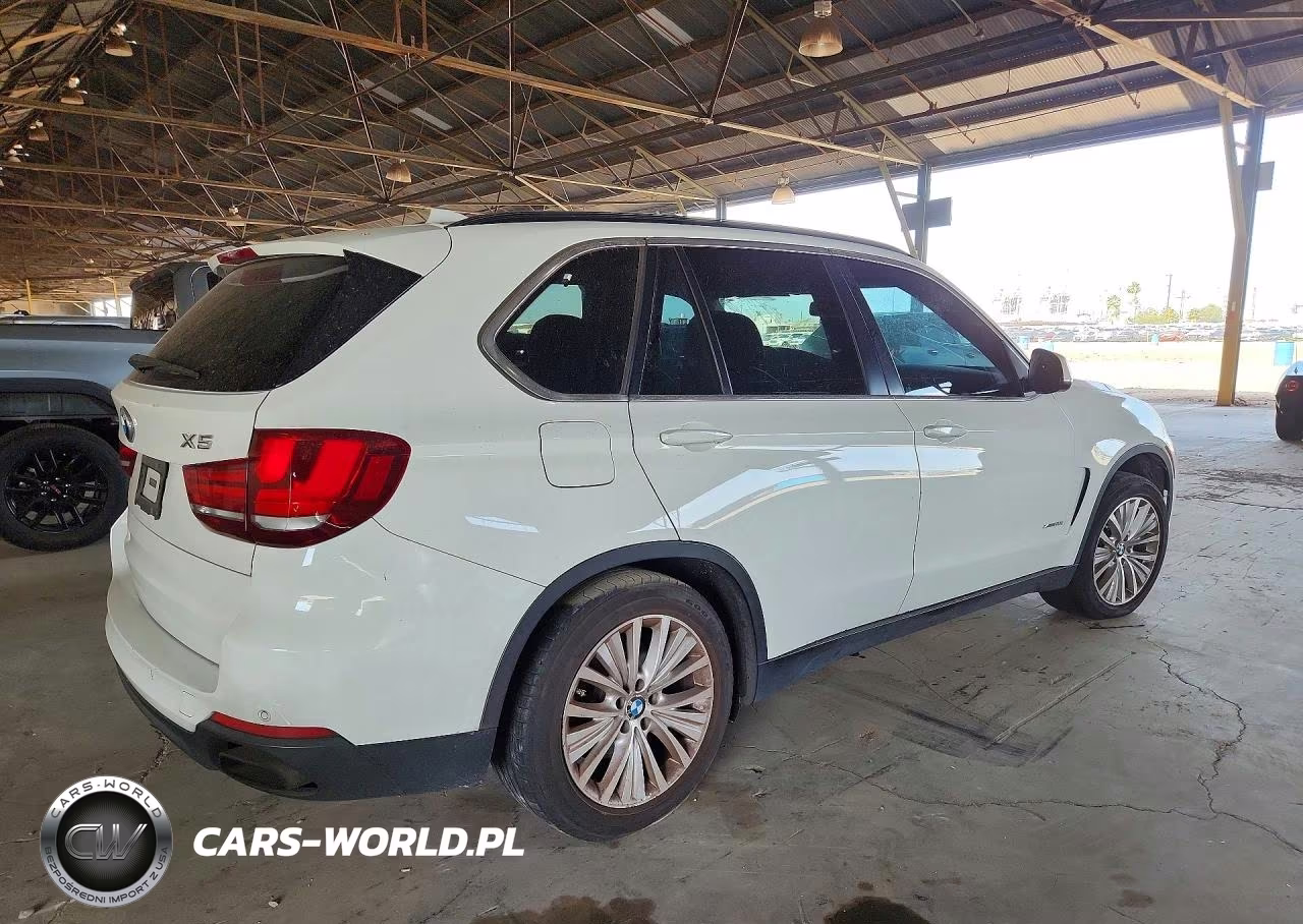 2015 BMW X5 xDrive50I VIN:5UXKR6C52F0J76273 - 3