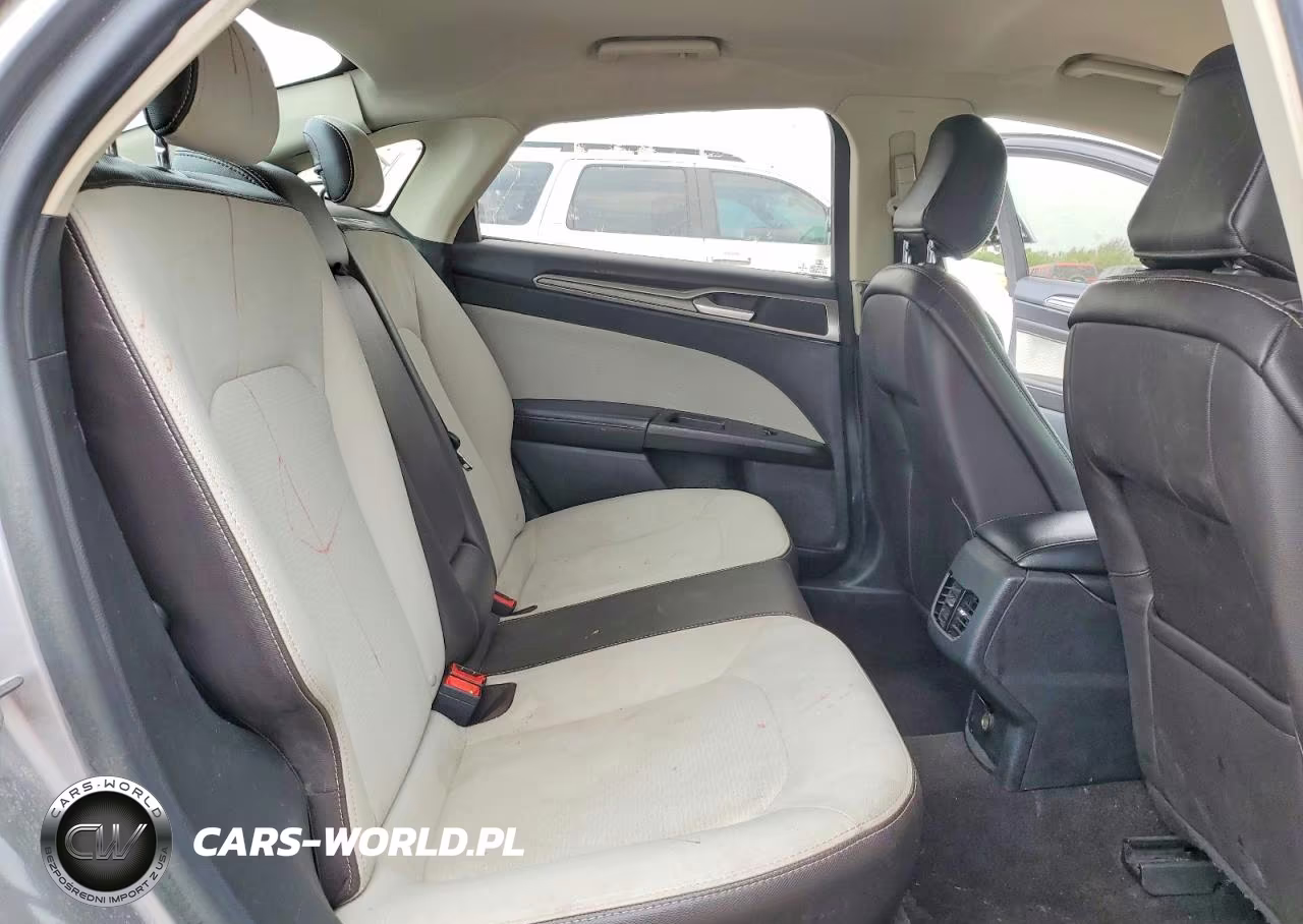 2020 Ford Fusion Se VIN:3FA6P0HDXLR168557 - 10