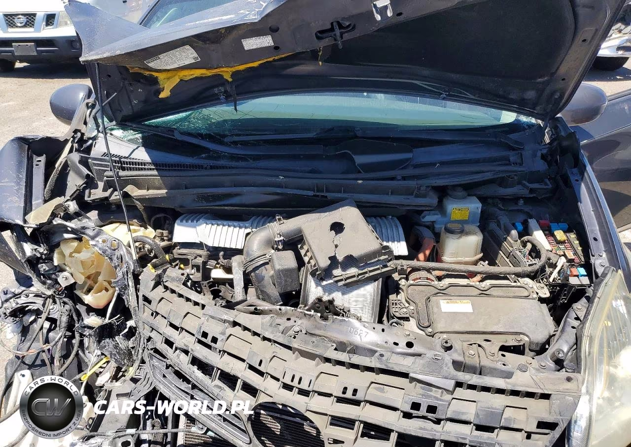 2013 Toyota Prius Plug-In Hybrid Base VIN:JTDKN3DP7D3041913 - 11