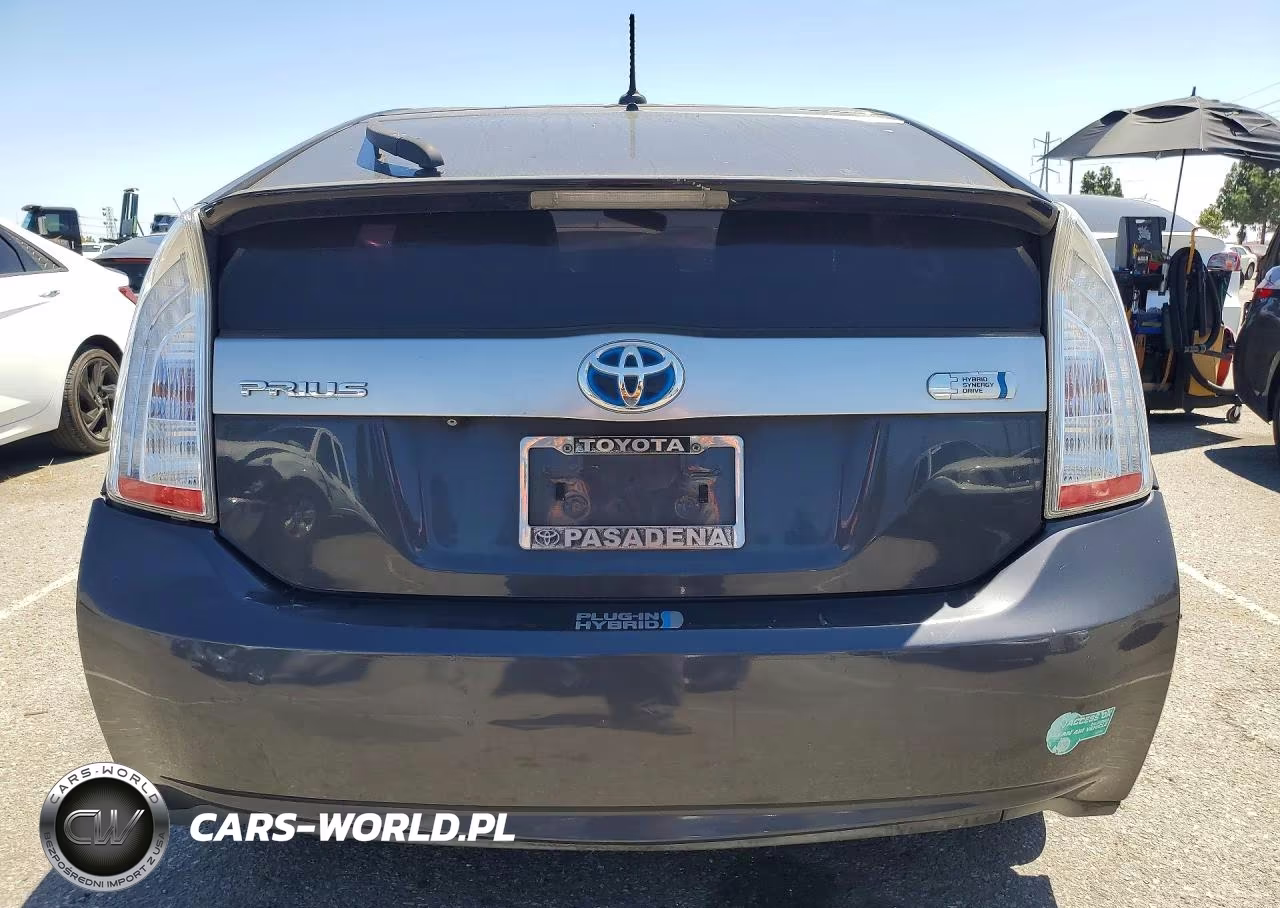 2013 Toyota Prius Plug-In Hybrid Base VIN:JTDKN3DP7D3041913 - 6