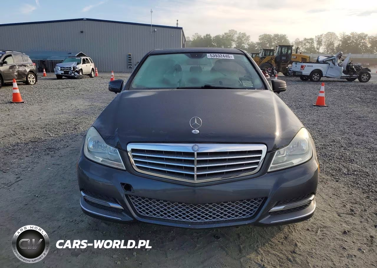 2014 Mercedes-Benz C 250 VIN:WDDGF4HB5ER307330 - 5