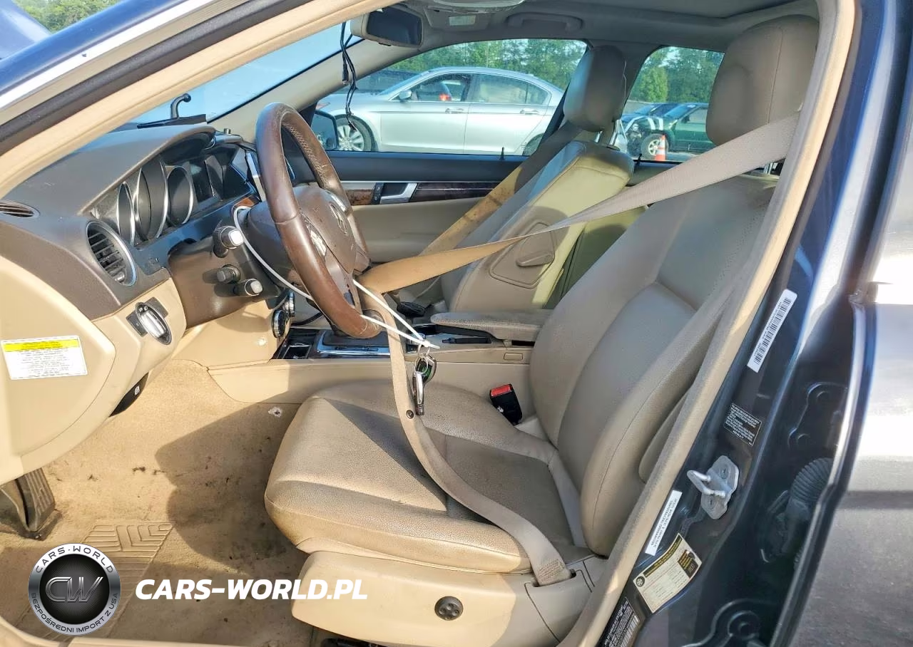 2014 Mercedes-Benz C 250 VIN:WDDGF4HB5ER307330 - 7