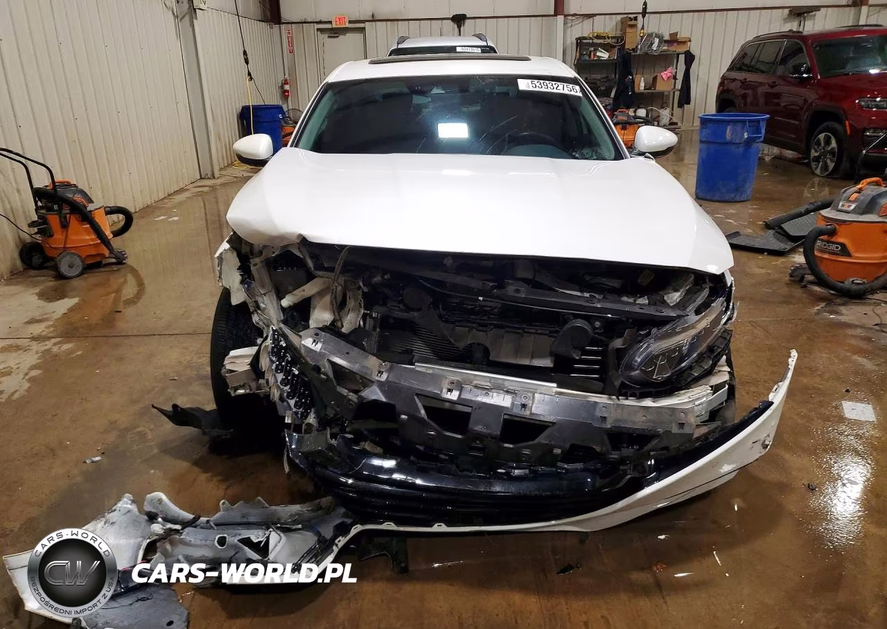 2020 Honda Accord Touring Hybrid VIN:1HGCV3F95LA008570 - 5