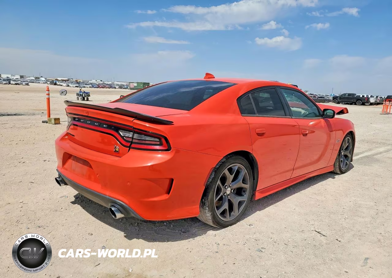 2019 Dodge Charger Scat Pack VIN:2C3CDXGJ0KH633478 - 3