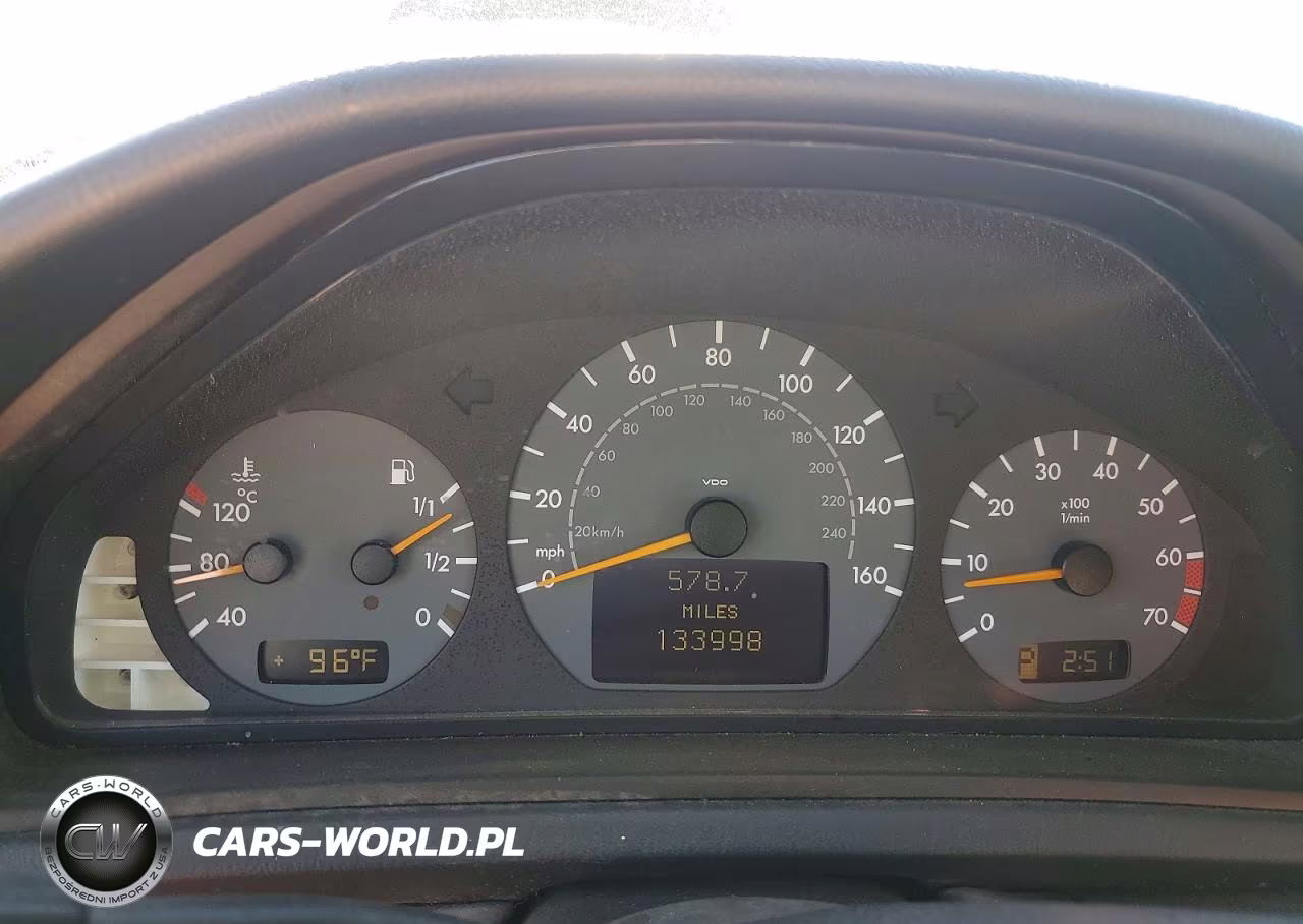 2000 Mercedes-Benz Clk 430 VIN:WDBLK70G8YT029932 - 9