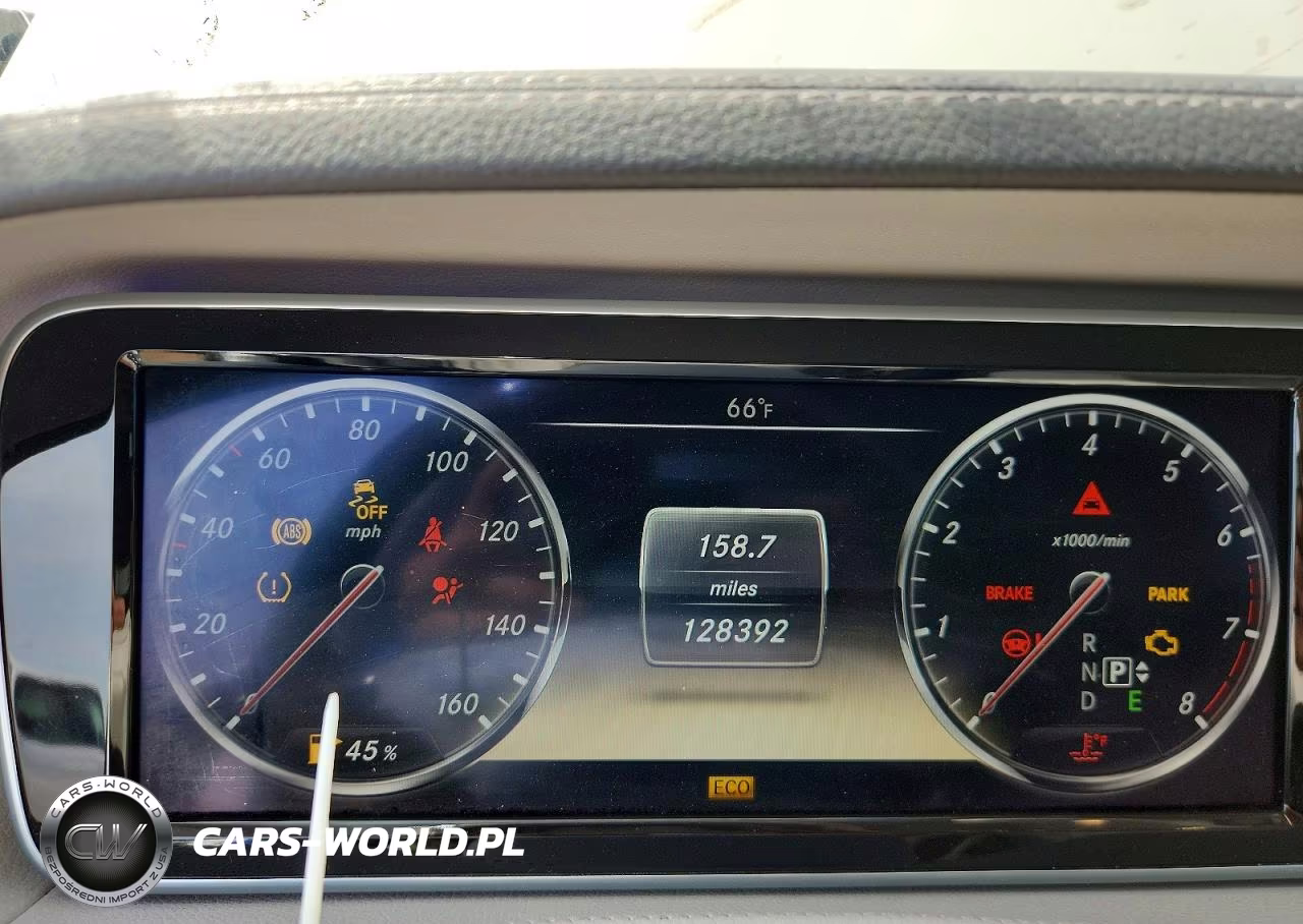 2014 Mercedes-Benz S 550 4Matic VIN:WDDUG8FB7EA039048 - 9