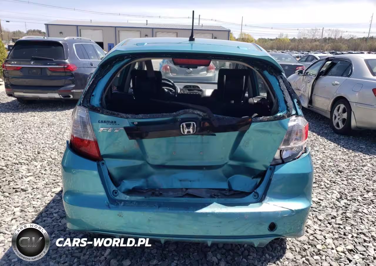 2013 Honda Fit Sport VIN:JHMGE8H53DC048867 - 6