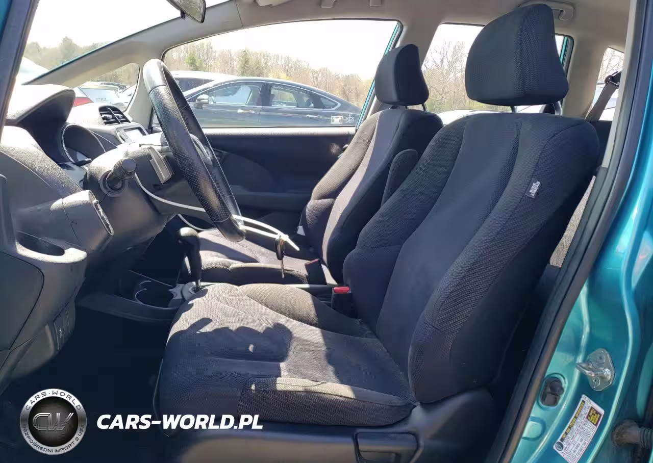 2013 Honda Fit Sport VIN:JHMGE8H53DC048867 - 7