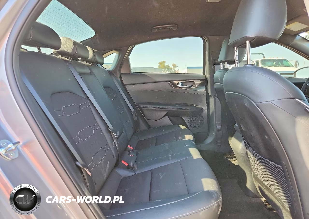 2024 Kia Forte Gt Line VIN:3KPF54AD0RE767520 - 10