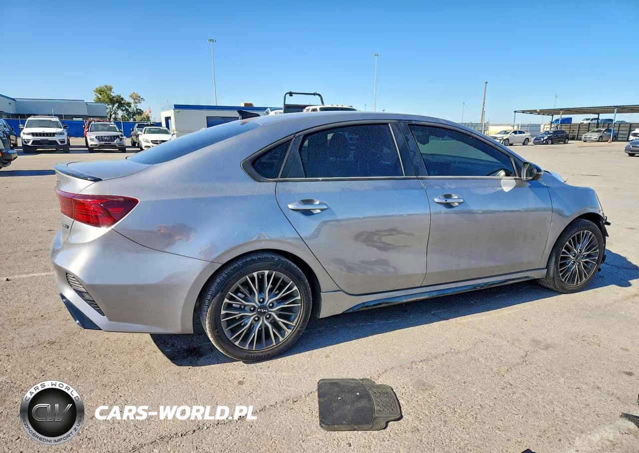2024 Kia Forte Gt Line VIN:3KPF54AD0RE767520 - 3