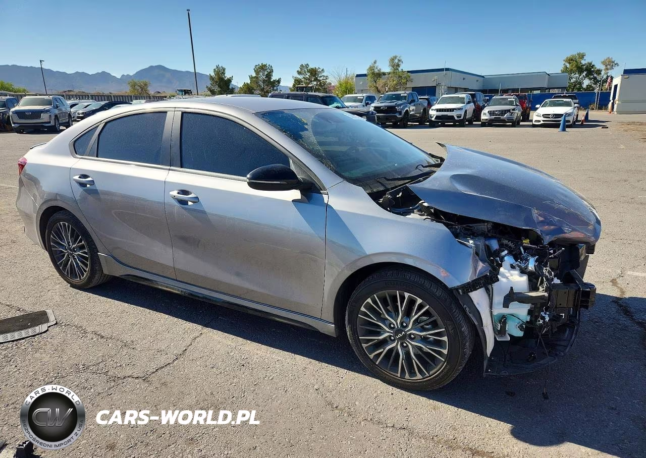 2024 Kia Forte Gt Line VIN:3KPF54AD0RE767520 - 4