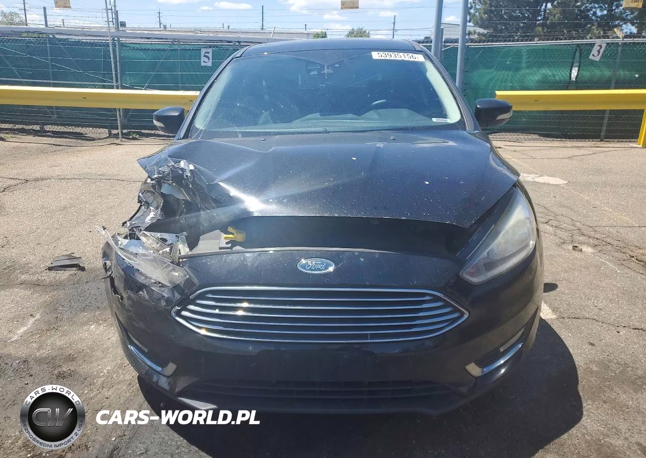 2017 Ford Focus Titanium VIN:1FADP3N29HL329000 - 5