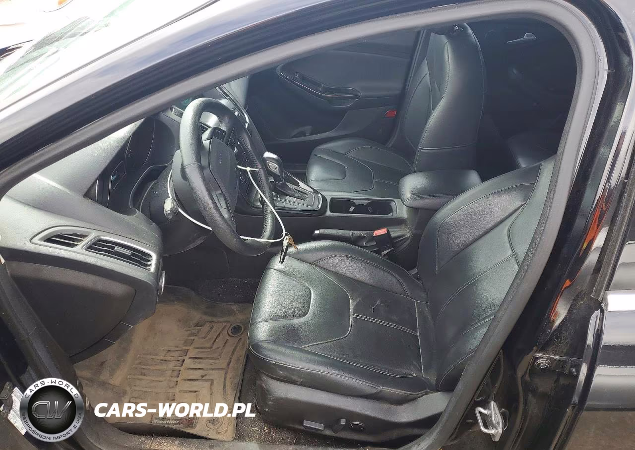 2017 Ford Focus Titanium VIN:1FADP3N29HL329000 - 7