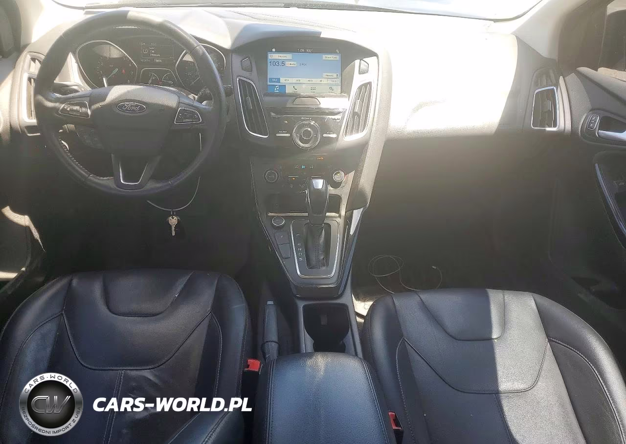 2017 Ford Focus Titanium VIN:1FADP3N29HL329000 - 8