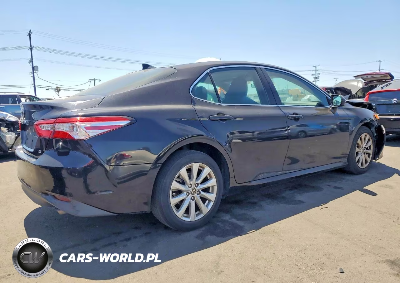 2020 Toyota Camry Le VIN:4T1C11AK8LU363297 - 3