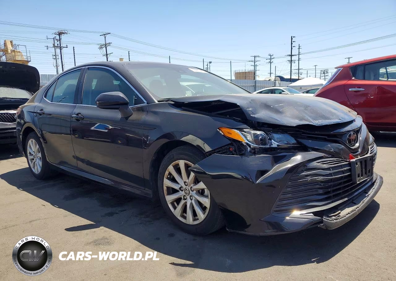 2020 Toyota Camry Le VIN:4T1C11AK8LU363297 - 4