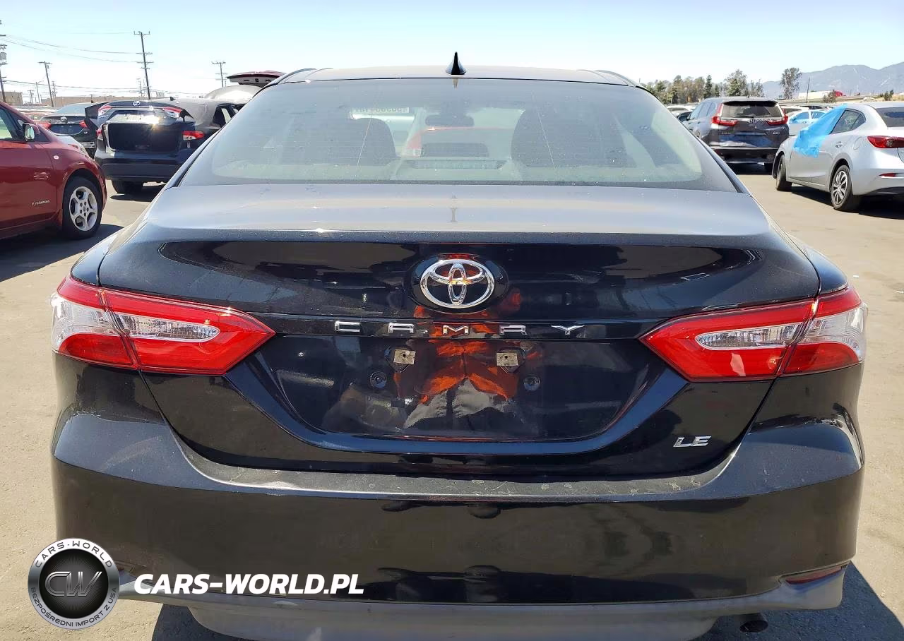 2020 Toyota Camry Le VIN:4T1C11AK8LU363297 - 6