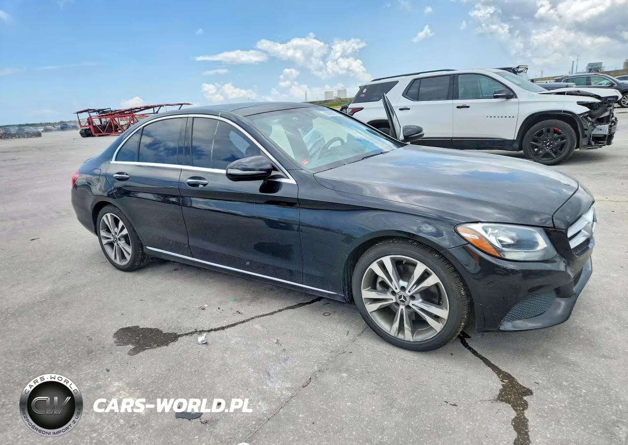 2018 Mercedes-Benz C 300 VIN:55SWF4JBXJU244322 - 4