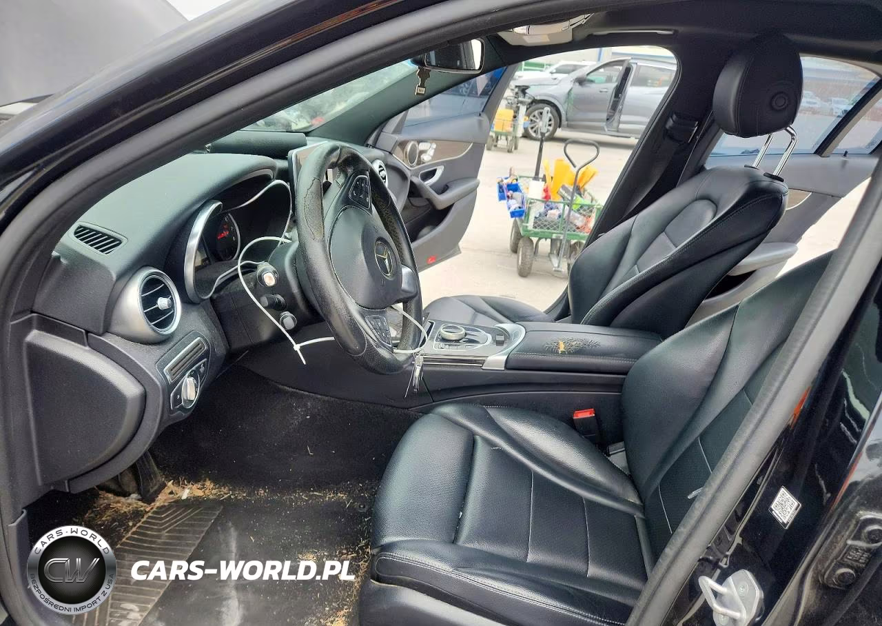 2018 Mercedes-Benz C 300 VIN:55SWF4JBXJU244322 - 7