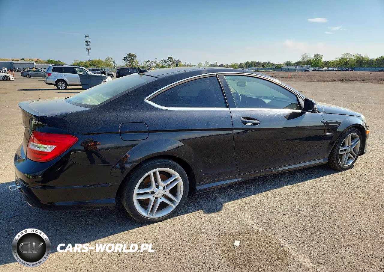 2012 Mercedes-Benz C 350 VIN:WDDGJ5HB5CF741055 - 3