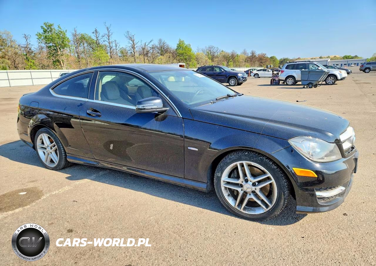 2012 Mercedes-Benz C 350 VIN:WDDGJ5HB5CF741055 - 4